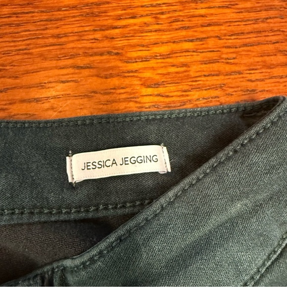 Nine West size 6 Green Skinny Jeggings Jessica style - Picture 7 of 10